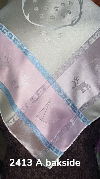 2413 A Låavtege lijnie / lavvosjal Lysgrå 