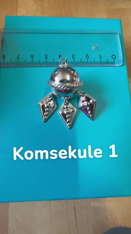 Komsekule 1